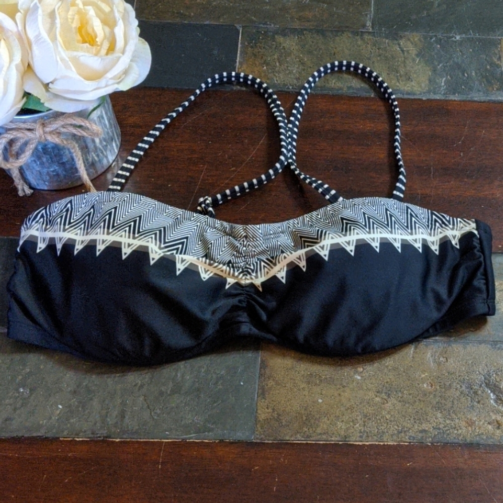 Athleta bikini top